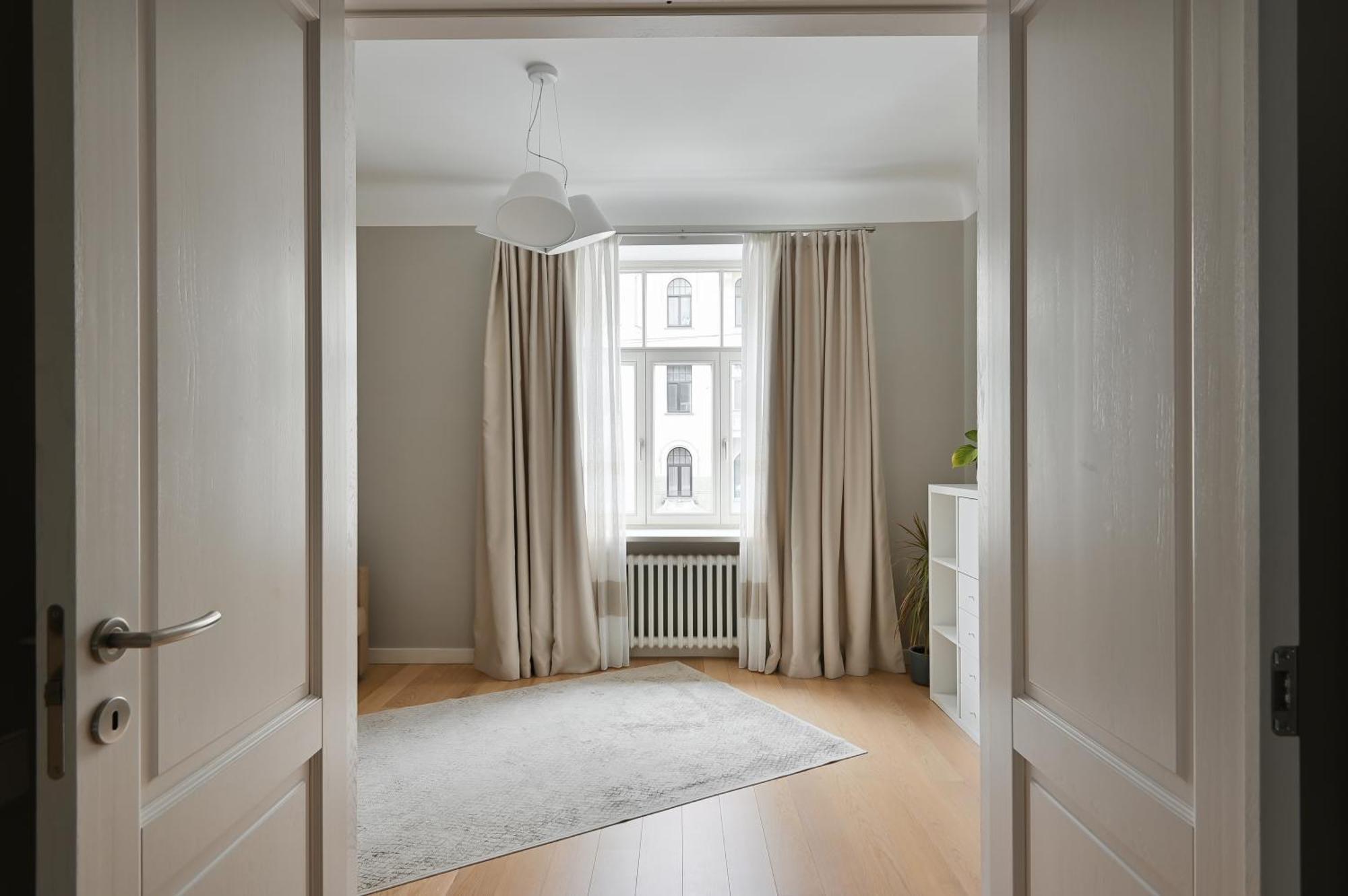 Modern 2-Bdrm Centre Apartment Riga Esterno foto